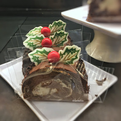 Starbucks Christmas Log Cake