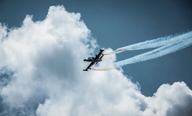 Realizando acrobacias con el L-159 ALCA