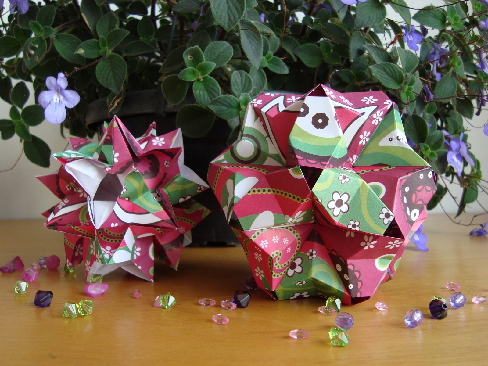 Asagao Flor Amaryllis mini Kusudama e origami (Tomoko Vento  tipo kusudama   ao A gekkin de Fuse)