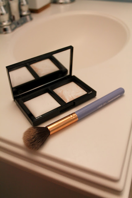 Bare Minerals Invisible Light Translucent Powder Duo // Luxie Beauty Brush