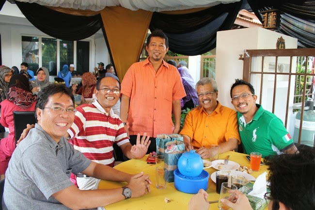 Berkumpul Di Majlis Pertunangan Anak Dato' Dr Junaidy 