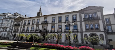 Plaza de España o Plaza Mayor,  Colegio de los Franciscanos.