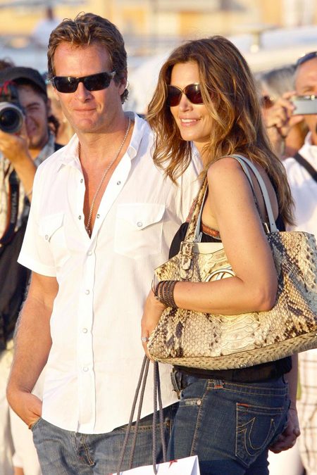 [gallery_main-20090502_cindy_crawford_husband_04.jpg]