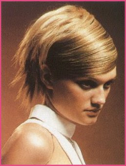 Trend Celebrity Short Haircut With Blonde Hairstyles Models