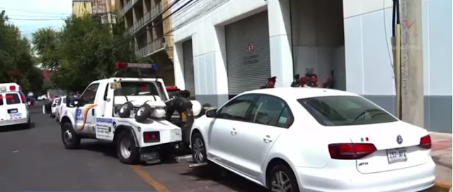 Policía es detenido por llevarse el auto mal estacionado de un funcionario