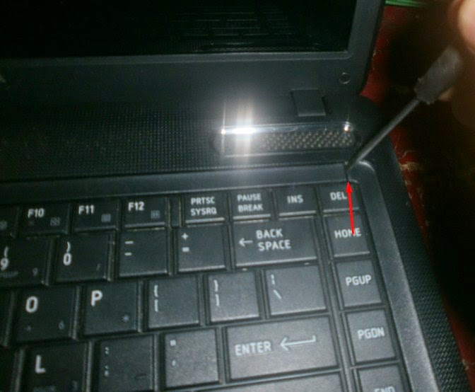 http://addinaldollar.blogspot.com/2014/11/cara-mudah-mengganti-keyboard-laptop.html