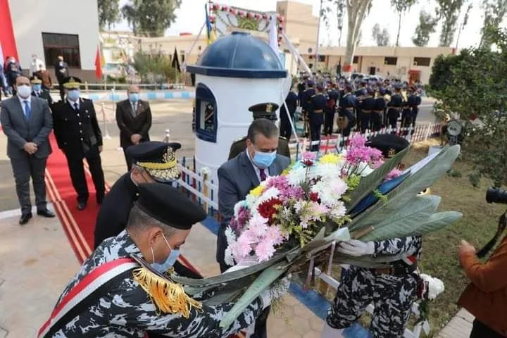 محافـظ المنوفية ومدير الأمن يضعان إكليلاً من  الزهور علي النصب التذكاري لشهداء الشرطة بمعسكر قوات الأمن بقويسنا