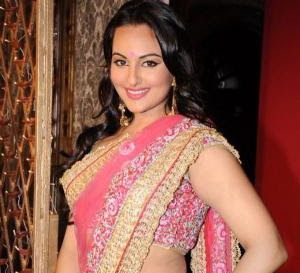 Sonakshi Sinha Walks for Maheka Mirpuri Fashion Show-Bollywood Fashion Bytes