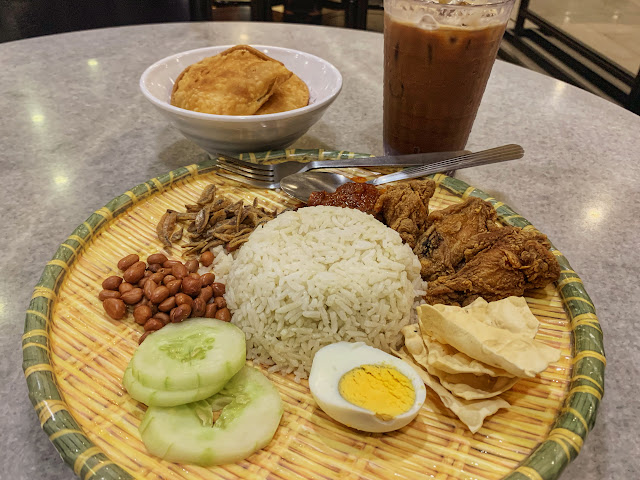 Nasi Goreng, Curry Puff, and White Coffee at Old Town Coffee, Kuala Lumpur, Malaysia