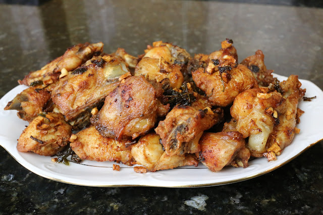 Pollo al ajillo