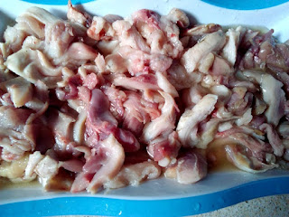 Sliced chicken (pinikpikan) breast