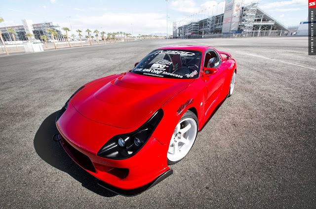 1993 Mazda RX-7 with FEED Widebody