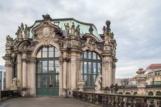 zwinger palace baroque architecture best pics 