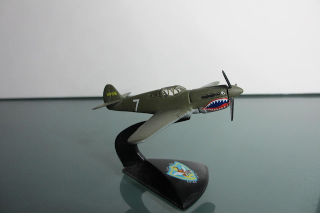 1/144 Curtiss P-40 diecast metal aircraft miniature