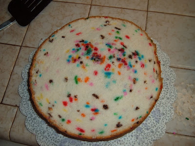 ... looks just like a cake made with the store bought Funfetti cake mix