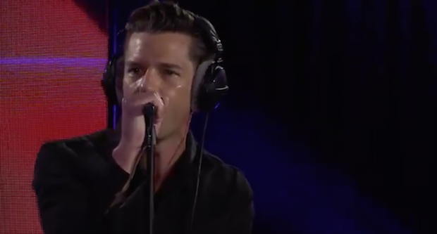 The Killers apresenta cover de David Bowie no BBC Live Lounge