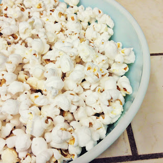 Cheap Eats :: Stovetop Popcorn