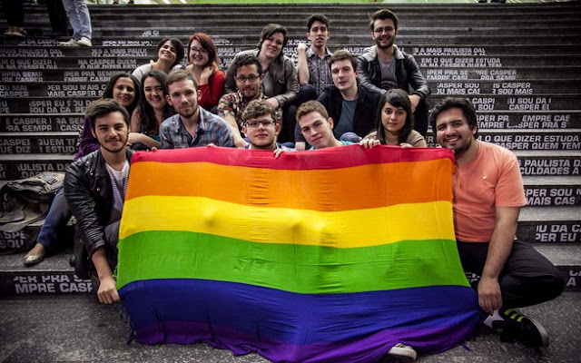 os movimentos gays na universidade mackenzie