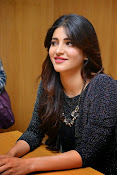 Shruti Haasan Glam pics-thumbnail-34