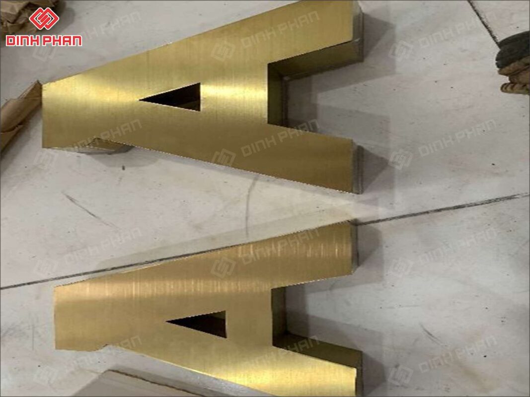 Chữ inox vàng xước