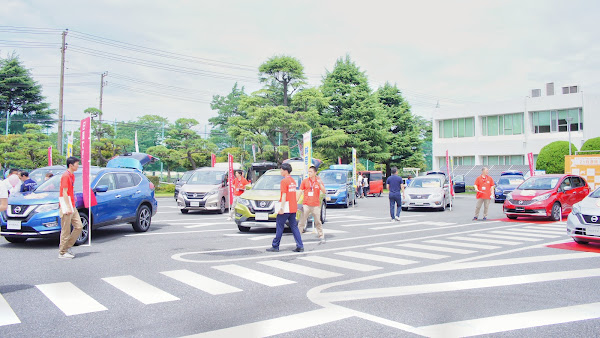 日産追浜工場　日産フェア