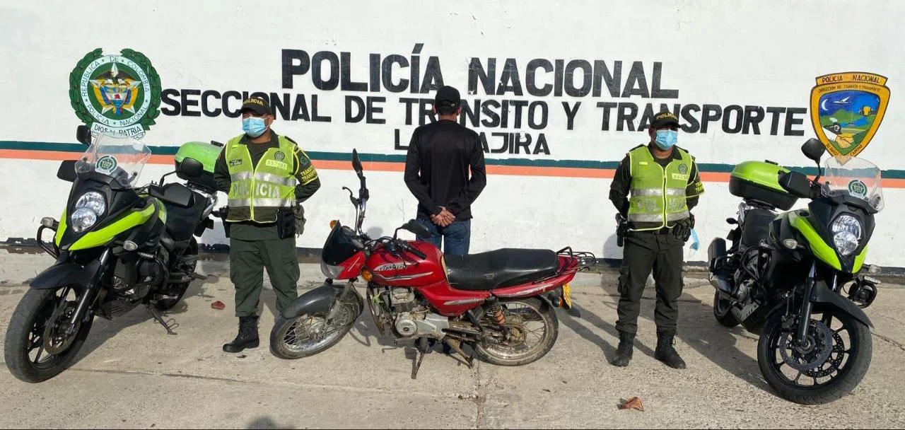 hoyennoticia.com, Capturan hombre que andaba en una moto robada en Riohacha