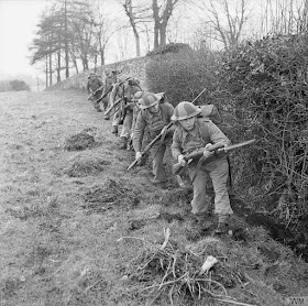 British troops on maneuvers in Northern Ireland, 5 February 1942 worldwartwo.filminspector.com