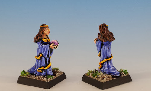 Talisman Prophetess, Citadel Miniatures (1985, sculpted by Aly Morrison)