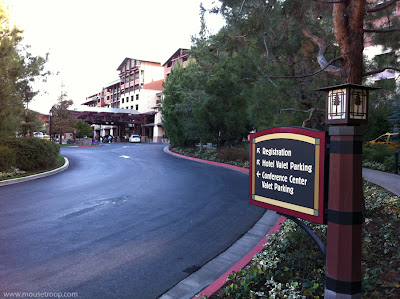 Walk Trek Paradise Pier Hotel to Disneyland DCA shortcut