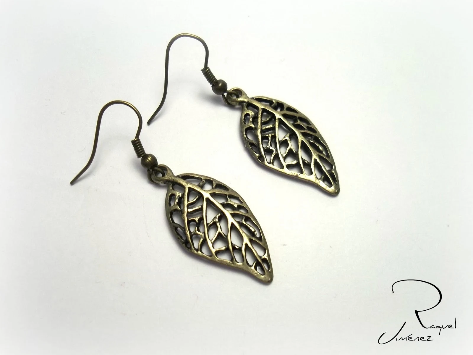 pendientes en forma de hoja