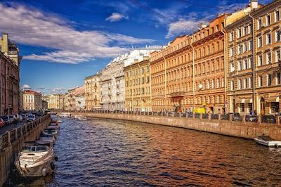 What city is known as the "Venice of the North"?  St. Petersburg