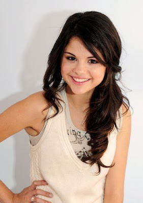 Selena Gomez Smile Pose