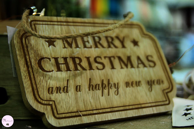 photographie prise au magasin Zôdio à Angers (49), décoration du magasin sur le thème de Noel, travail du flou 