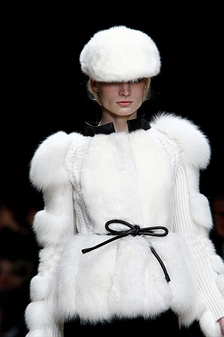 http://s-fashion-avenue.blogspot.it/2011/10/fur.html