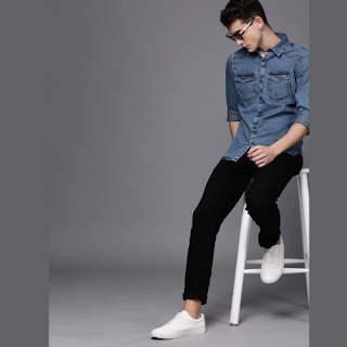 Men Blue Slim Fit Solid Casual Denim Shirt