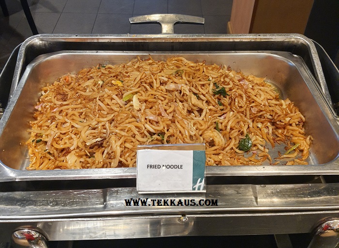 Holiday Inn Melaka Breakfast Buffet Menu Fried Noodles