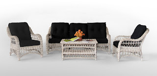 Conjunto de sofas y sillones de rattan