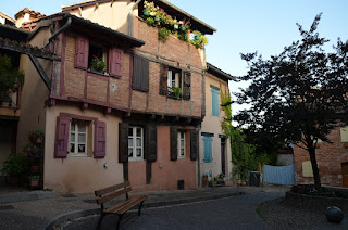 Albi. Place de la Savène