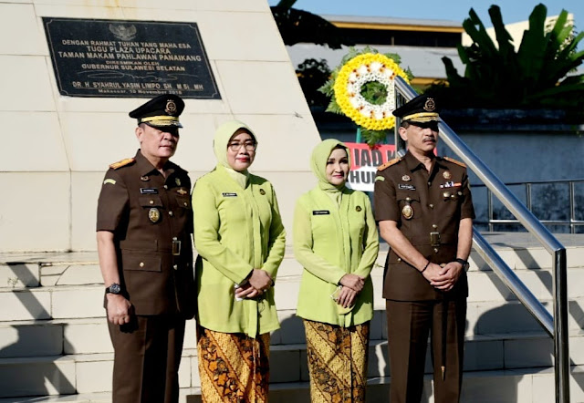 Hari Bakti Adhyaksa Ke 62, Kajati Sulsel Pimpin Ziarah di Makam Pahlawan