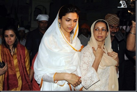 Deepika Padukone visited Golden Temple1