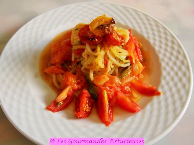 Spaghettis de courgettes aux tomates en 3 préparations (Vegan)