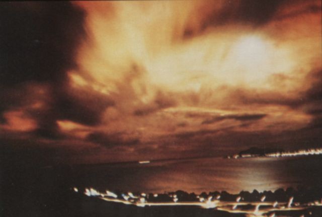 Aurora_formada_por_teste_nuclear_estadunidense