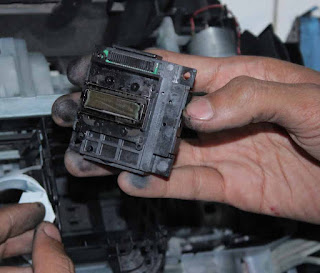  Printer Head ialah Salah satu Kompunen pada printer Yang mempunyai Peranan terpenting di  Tips Cara Mengganti Head Printer Epson L110,L210,L300,L350,L355