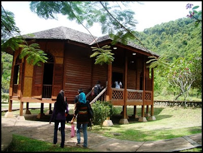 gathering blogger perak, gambar gathering blogger perak, gathering blogger di gunung lang, aksi blogger terlampau, gambar admiral hafiz, gambar blogger terkenal, gambar gunung lang, gunung lang, ipoh, perak, pembunuhan di petronas gunung lang, gathering blogger di malaysia, gambar blogger femes, famous