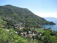 lago atitlan viaggio in solitaria