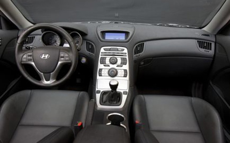 2012 Hyundai Genesis Coupe dashboard view