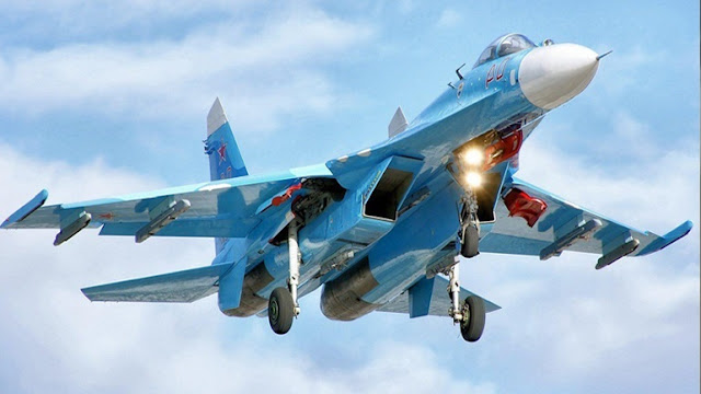 Su-27: Rosiko machitiko anachaitise dyo amerikanika vomvardistika B-1B pano apo ti Valtiki