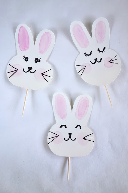 cake topper, Easter cakes, easy ideas to decorate a cake, Easter bunny, Easter crafts, paper crafts, watercolor, paintbrush, Sharpie pen, blah to TADA