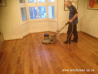 Final process of oiling the floor