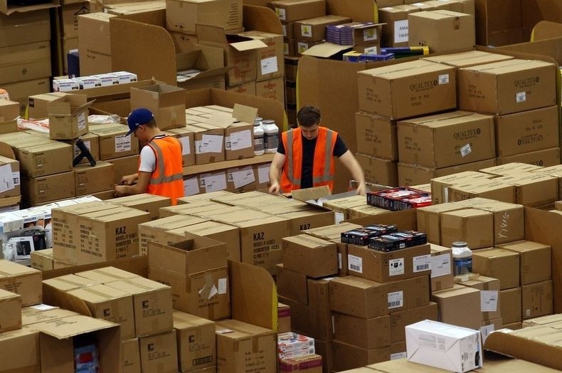amazon-warehouse-3 amazon-warehouse-3